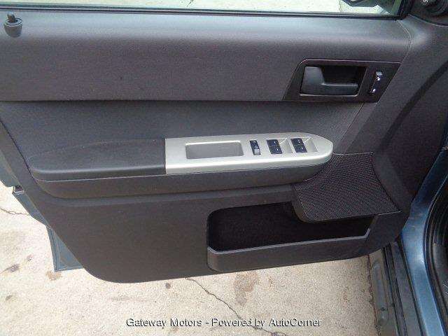 Ford Escape 2011 photo 9